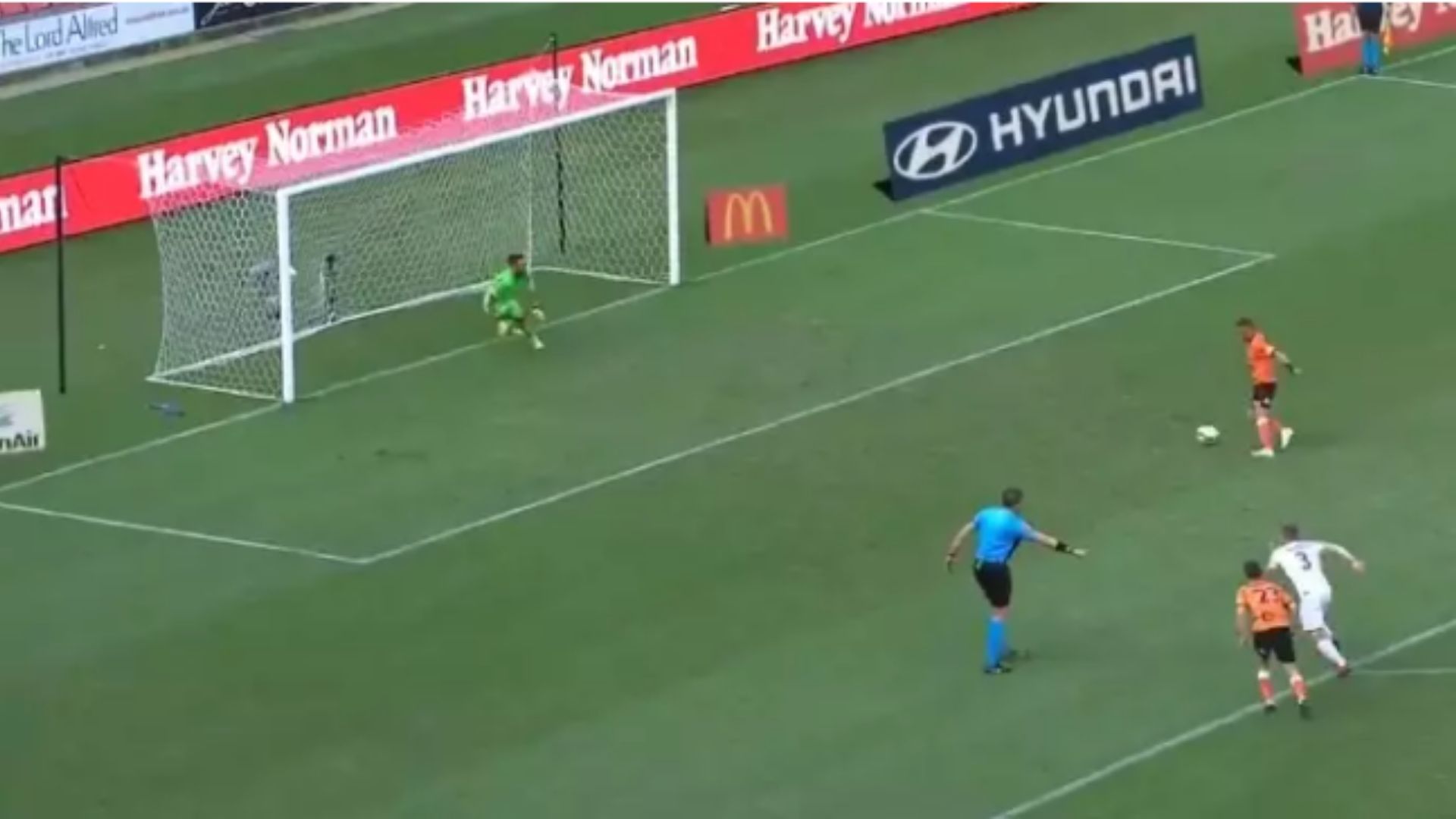 Eric Bautheac Brisbane Roar