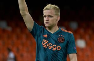 Donny van de Beek, FC Barcelona, Ajax