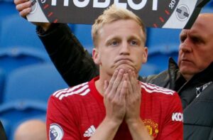 Donny van de Beek, Manchester United
