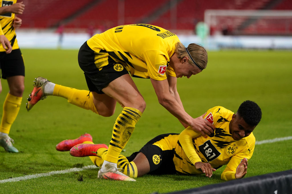 VIDEO: Dortmund wins a five-goal thriller with a Knauff scorcher